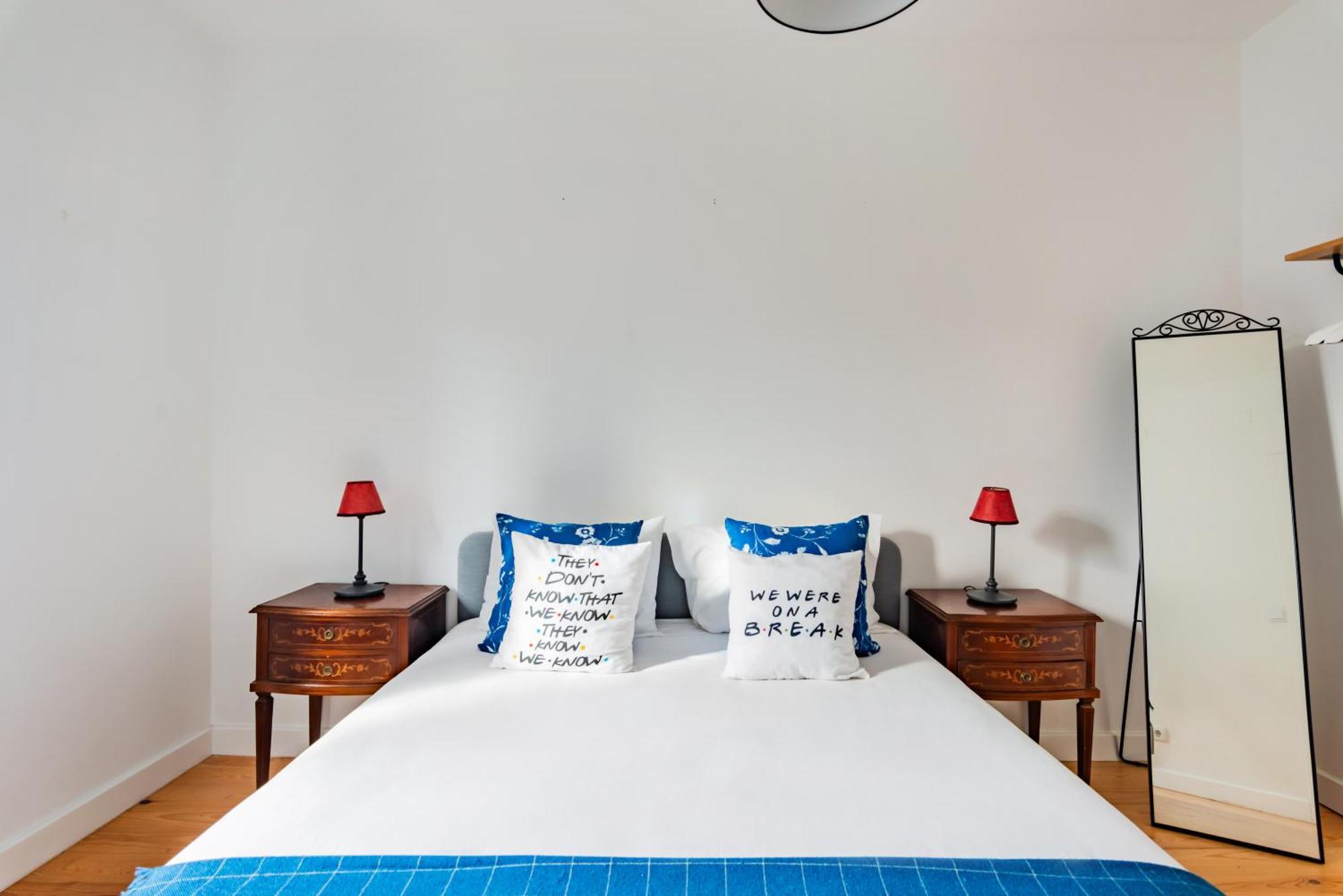 Monica'S Place A Friends' Inspired Apartment ลิสบอน ภายนอก รูปภาพ